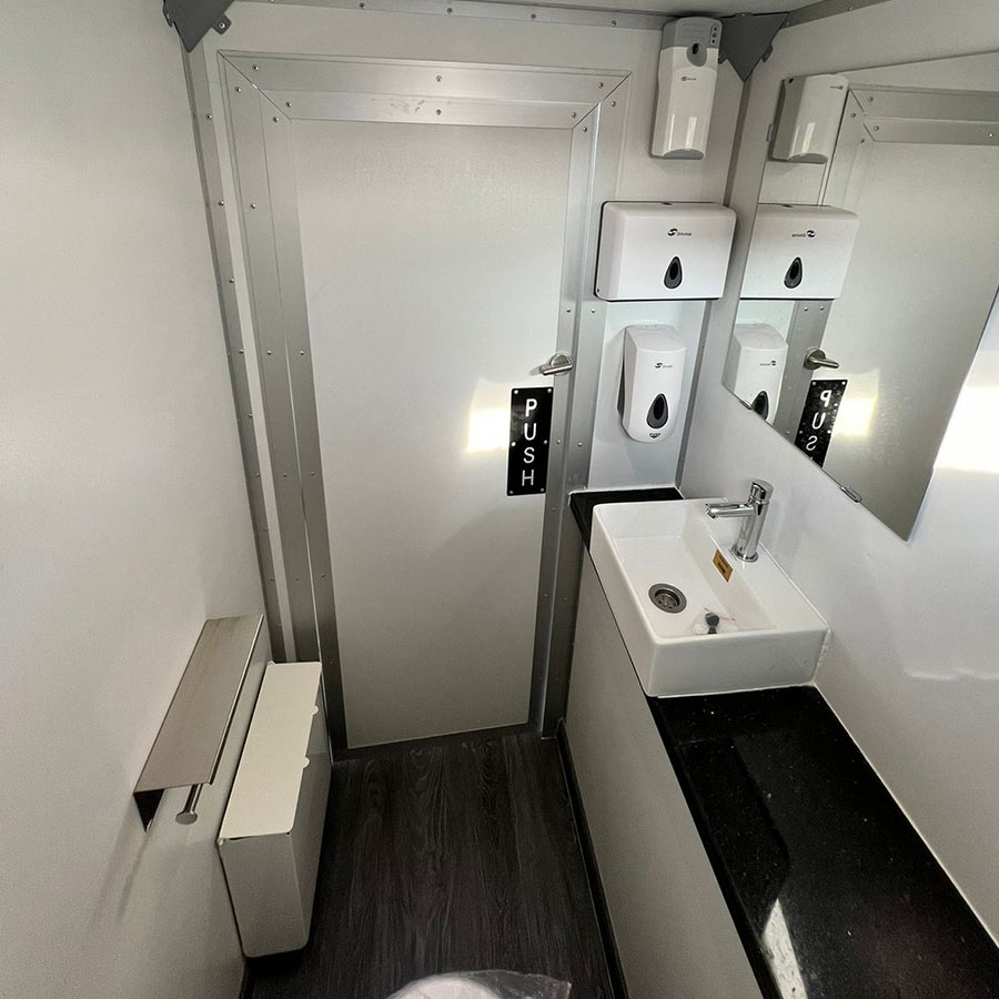 mobile toilet shower unit